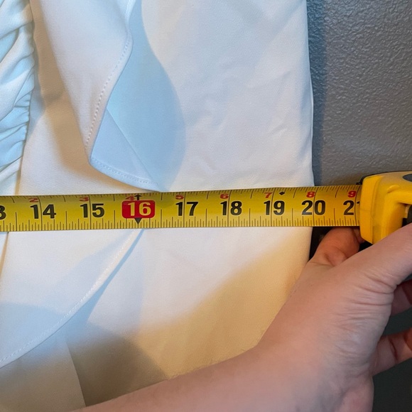 NWT Guess Sz 10 Women’s White Ruffle Strappy Mini Bodycon Lined Dress Ret $128! - Picture 8 of 13